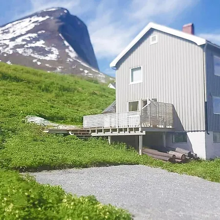 Holiday home Vacation In With Views Of Segla And The Fjord *